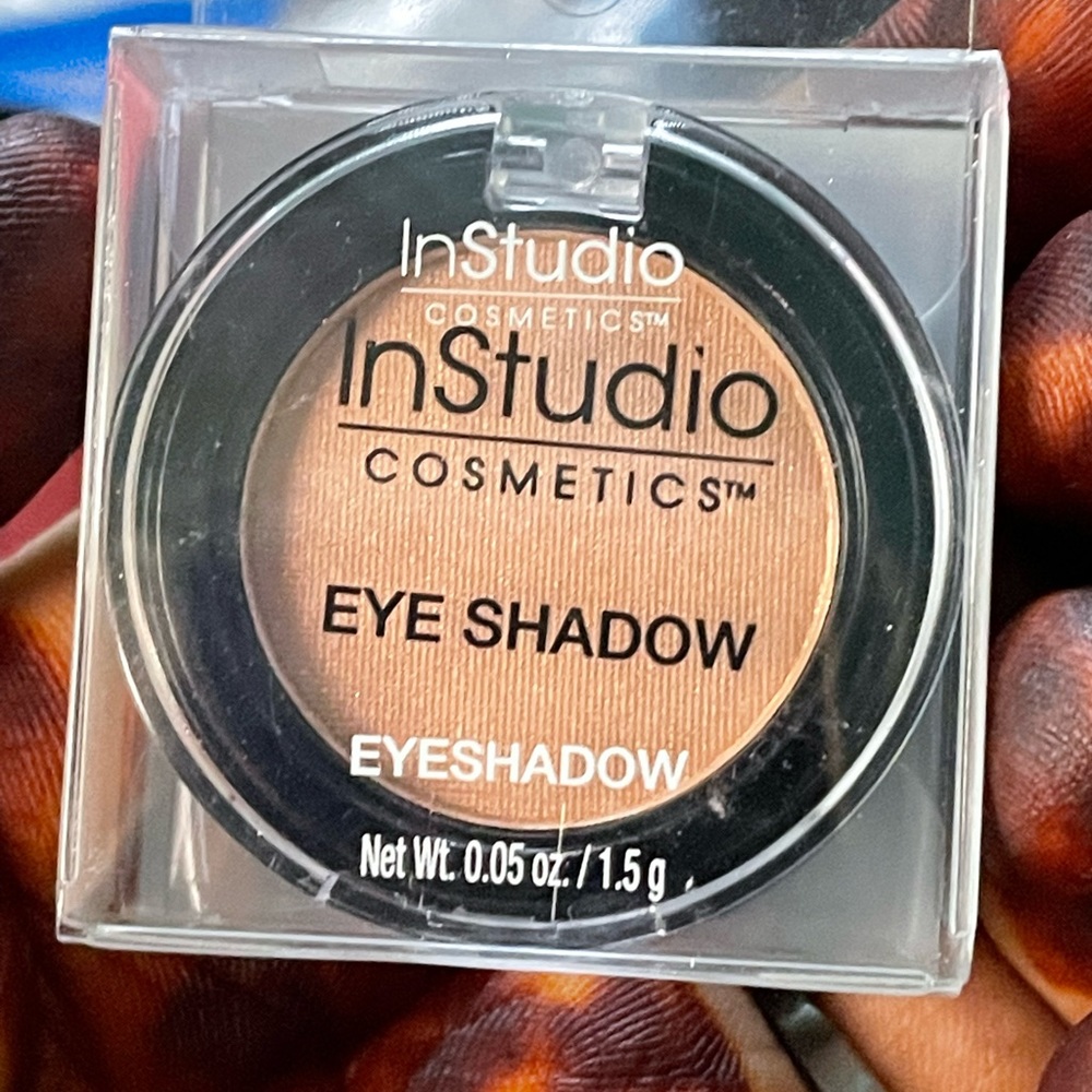 InStudio Eye Shadow single piece brand new - Picture 1 of 6